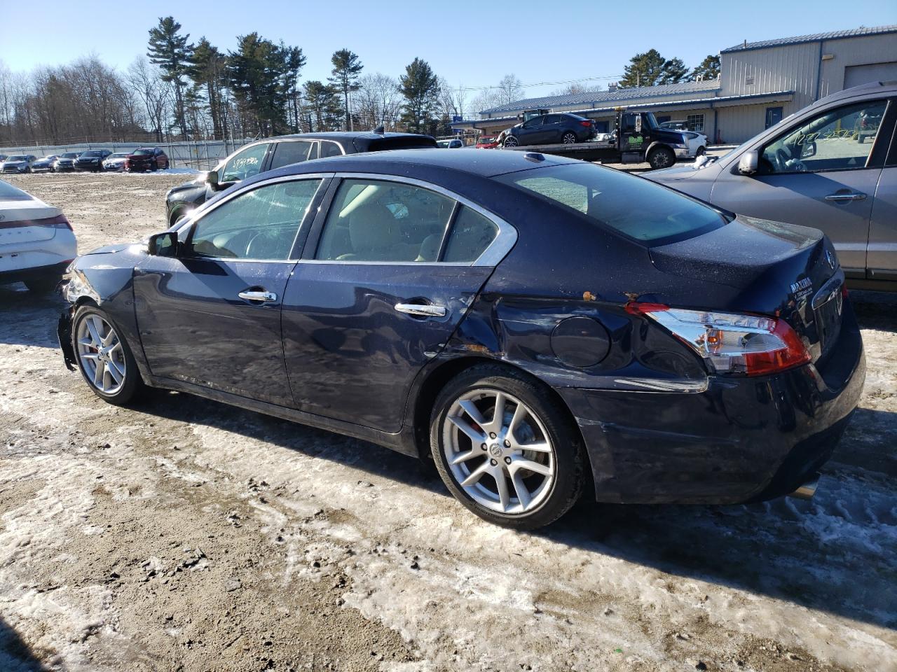 2009 Nissan Maxima - Image 2