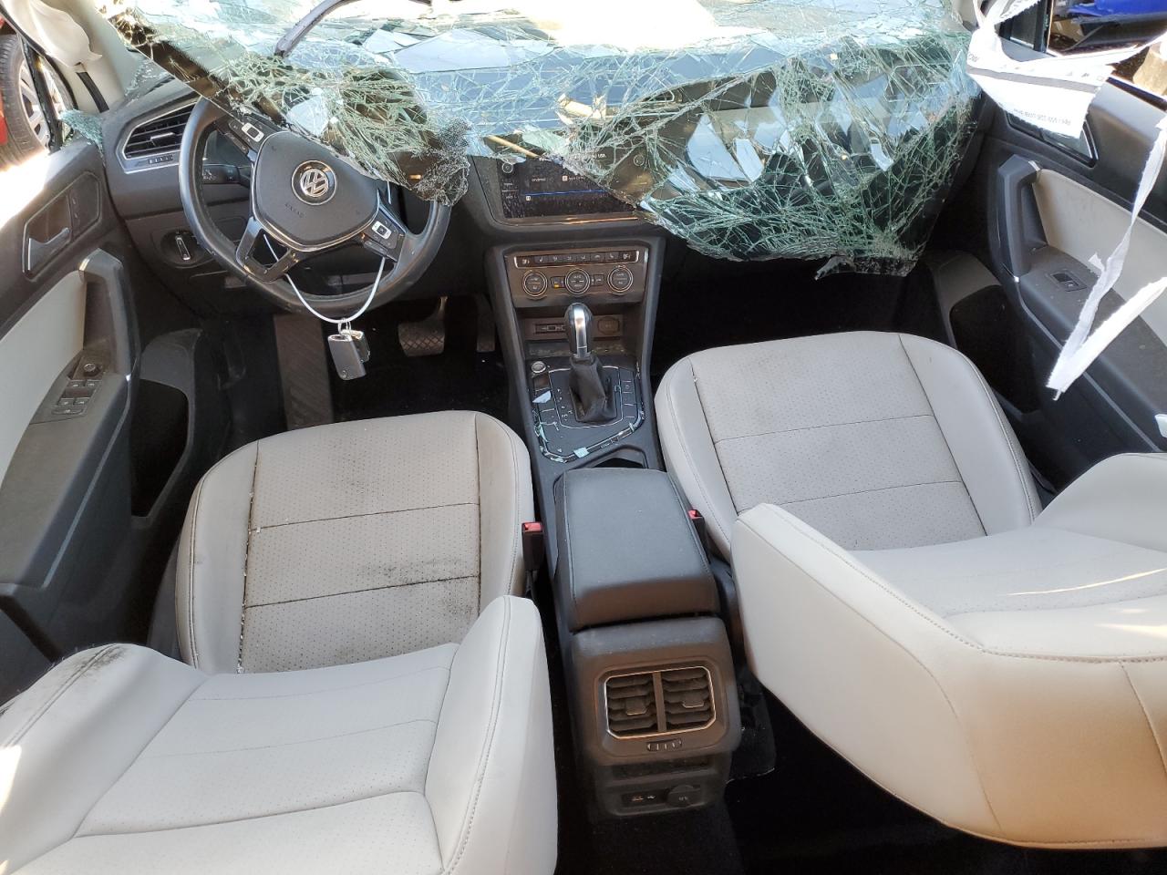 2018 Volkswagen Tiguan - Image 8