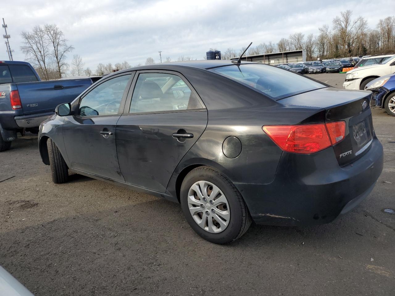 2013 Kia Forte - Image 2