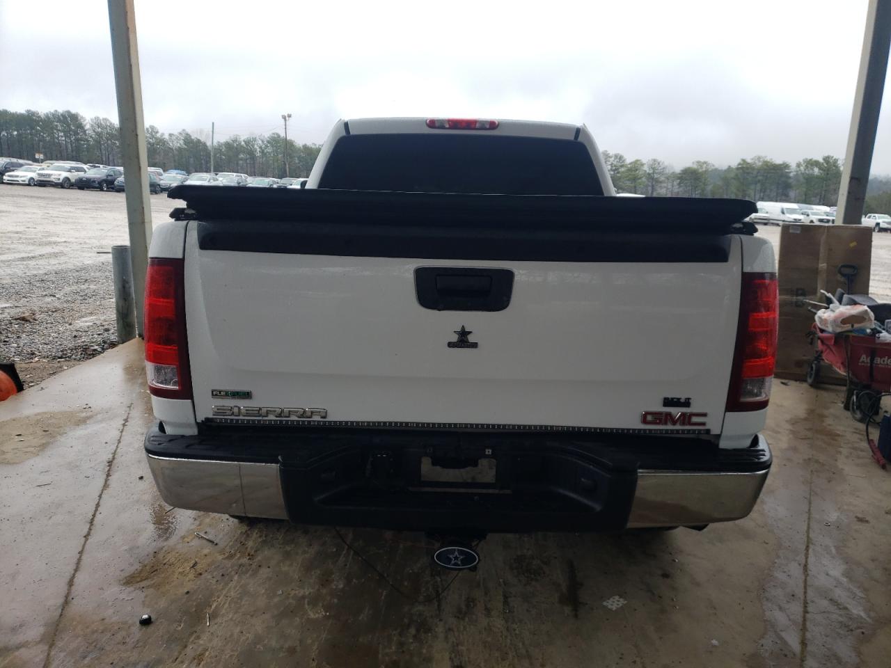 2011 GMC Sierra - Image 6