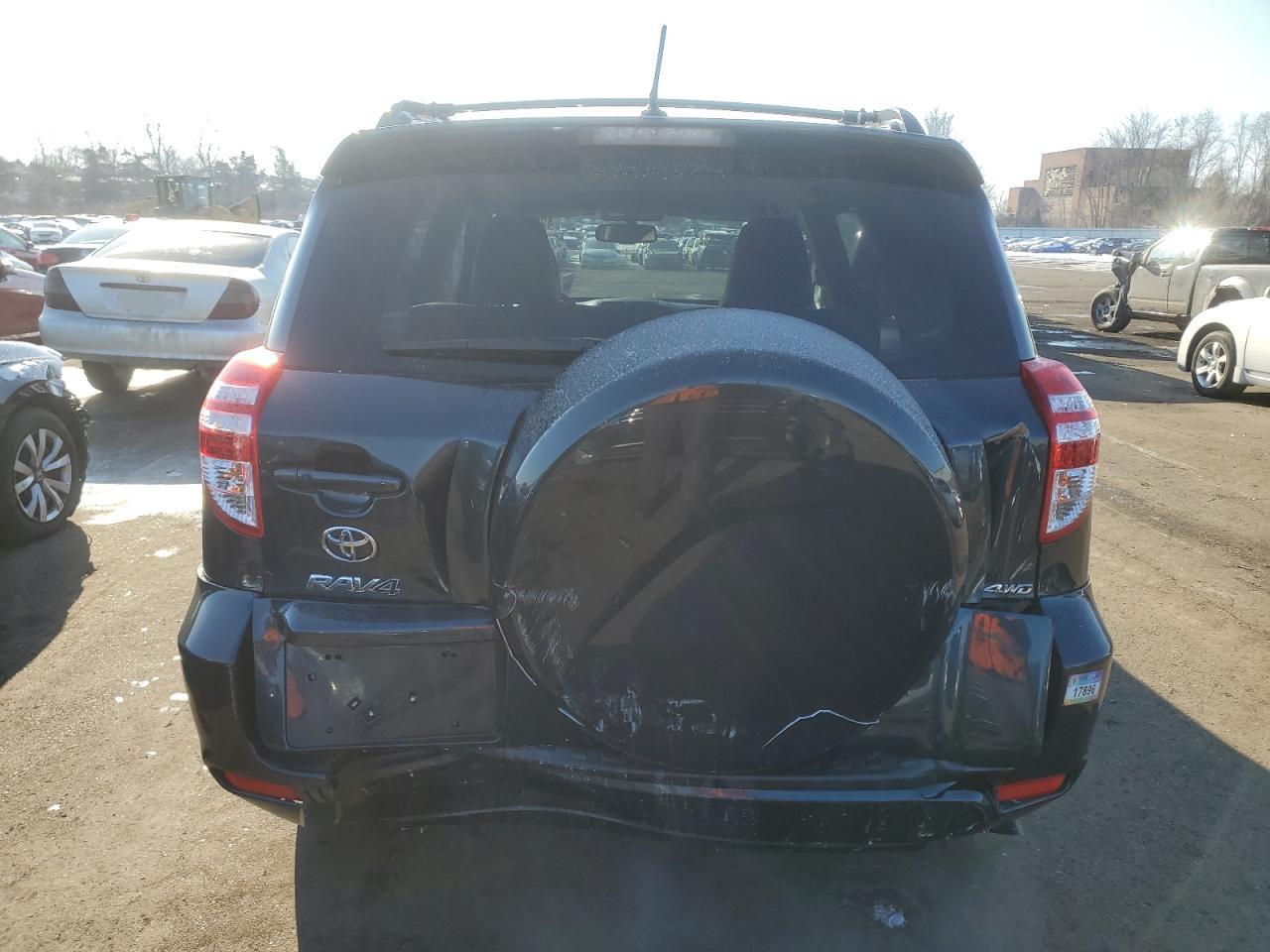 2012 Toyota RAV 4 - Image 6