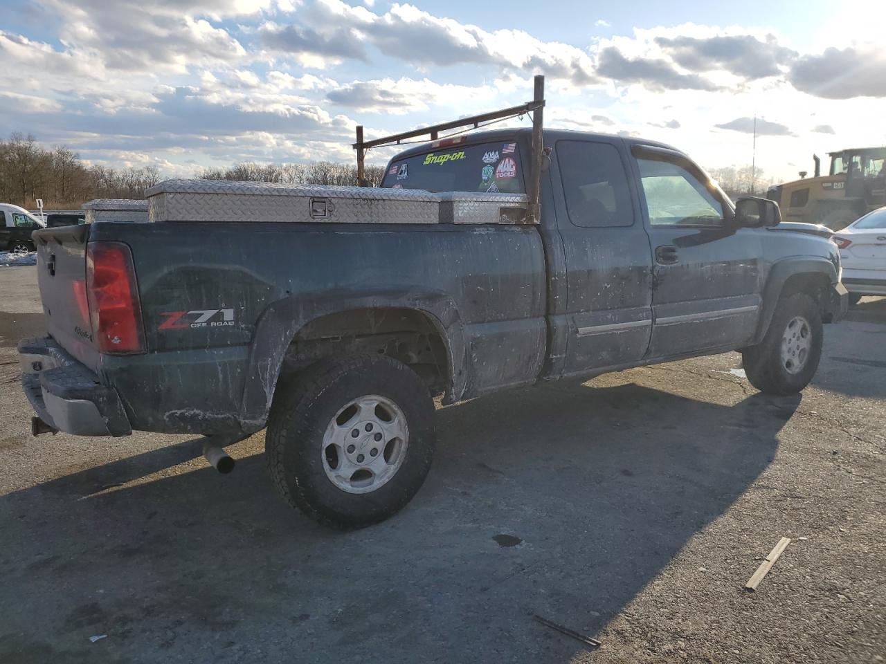 2003 Chevrolet Silverado - Image 3