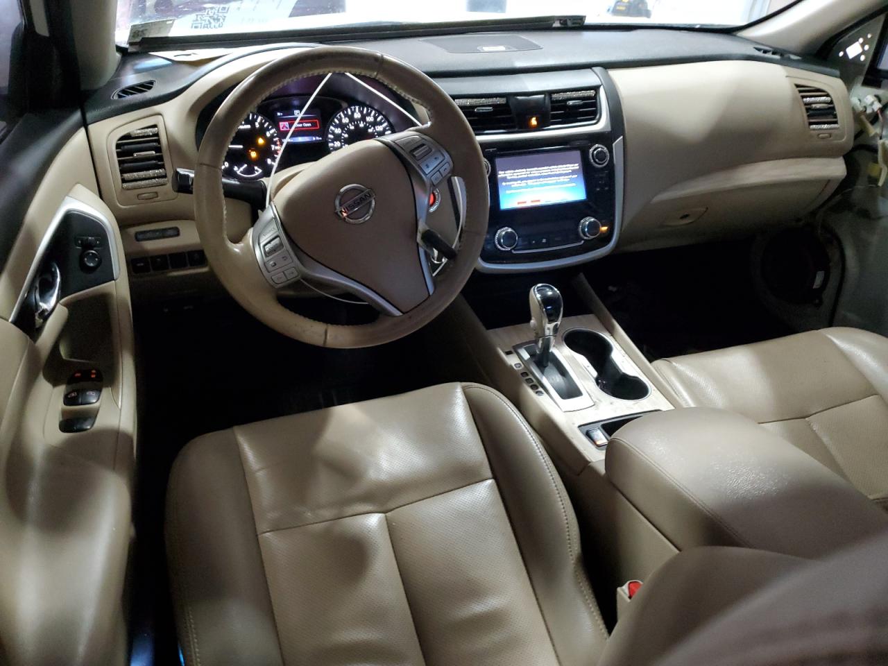 2018 Nissan Altima - Image 8
