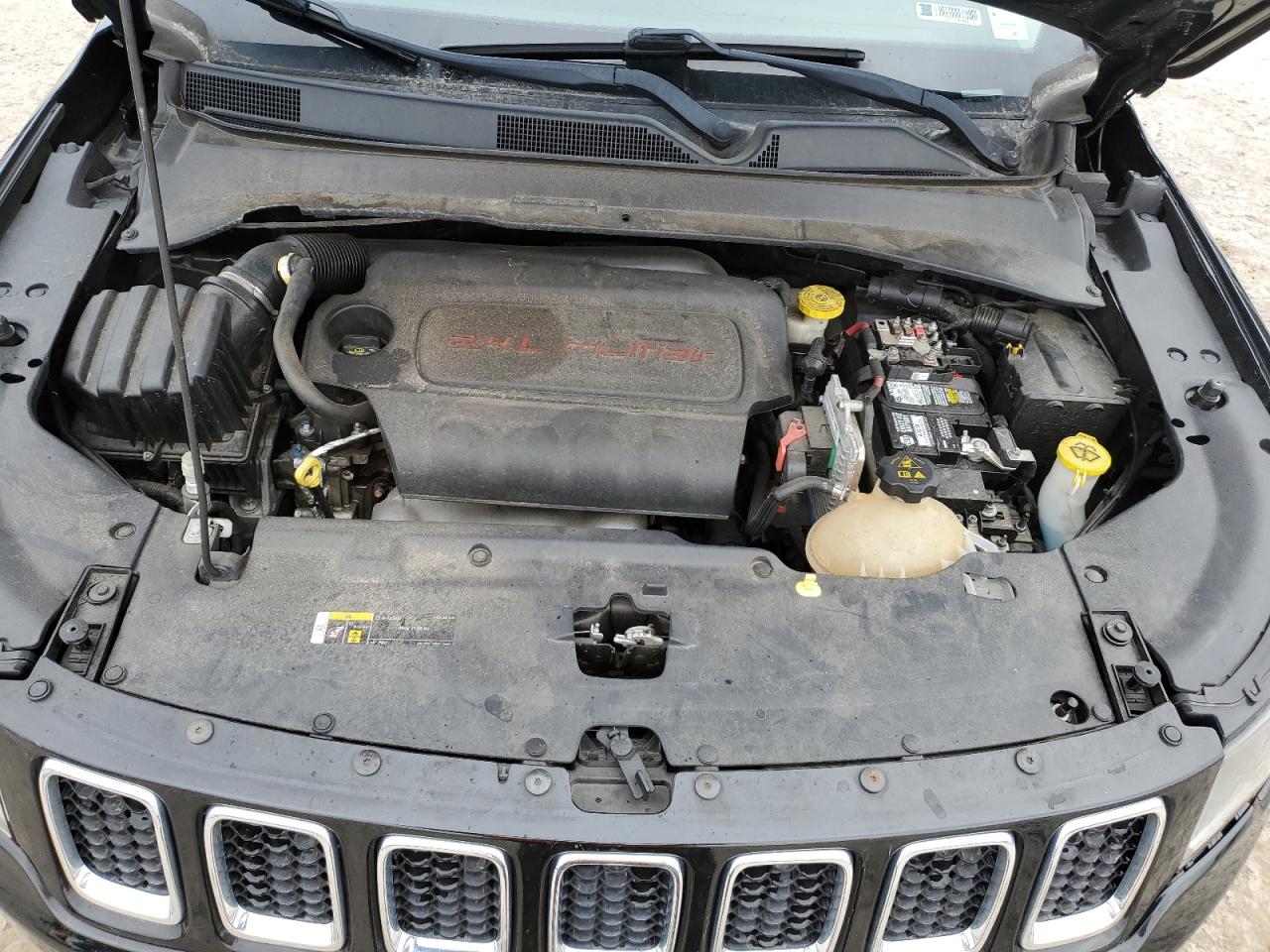 2019 Jeep Compass - Image 12