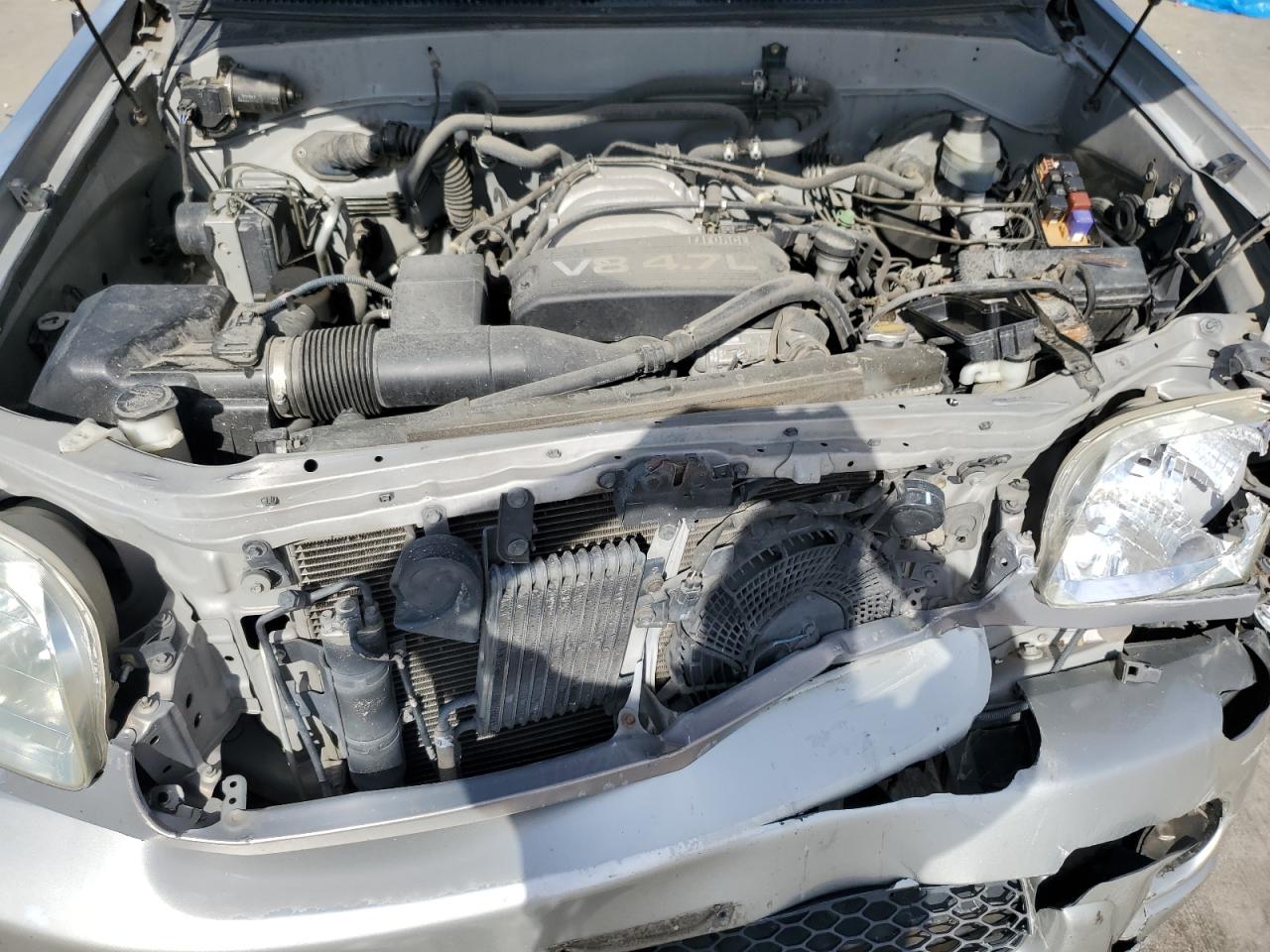 2002 Toyota Sequoia - Image 12