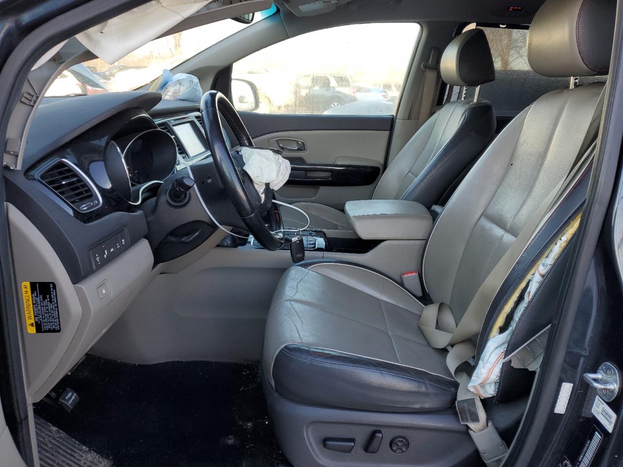 2016 Kia Sedona - Image 7