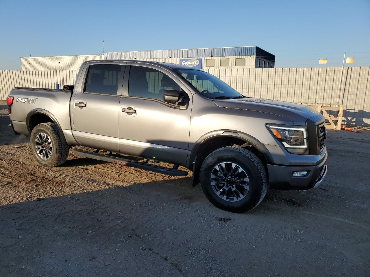 2024 Nissan Titan - Image 4