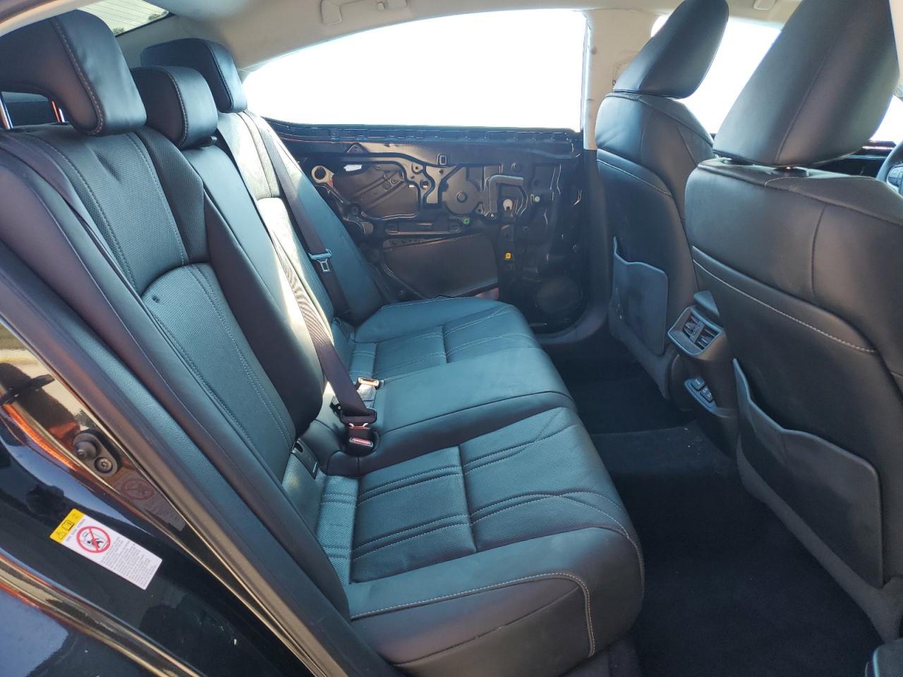2019 Lexus ES - Image 10