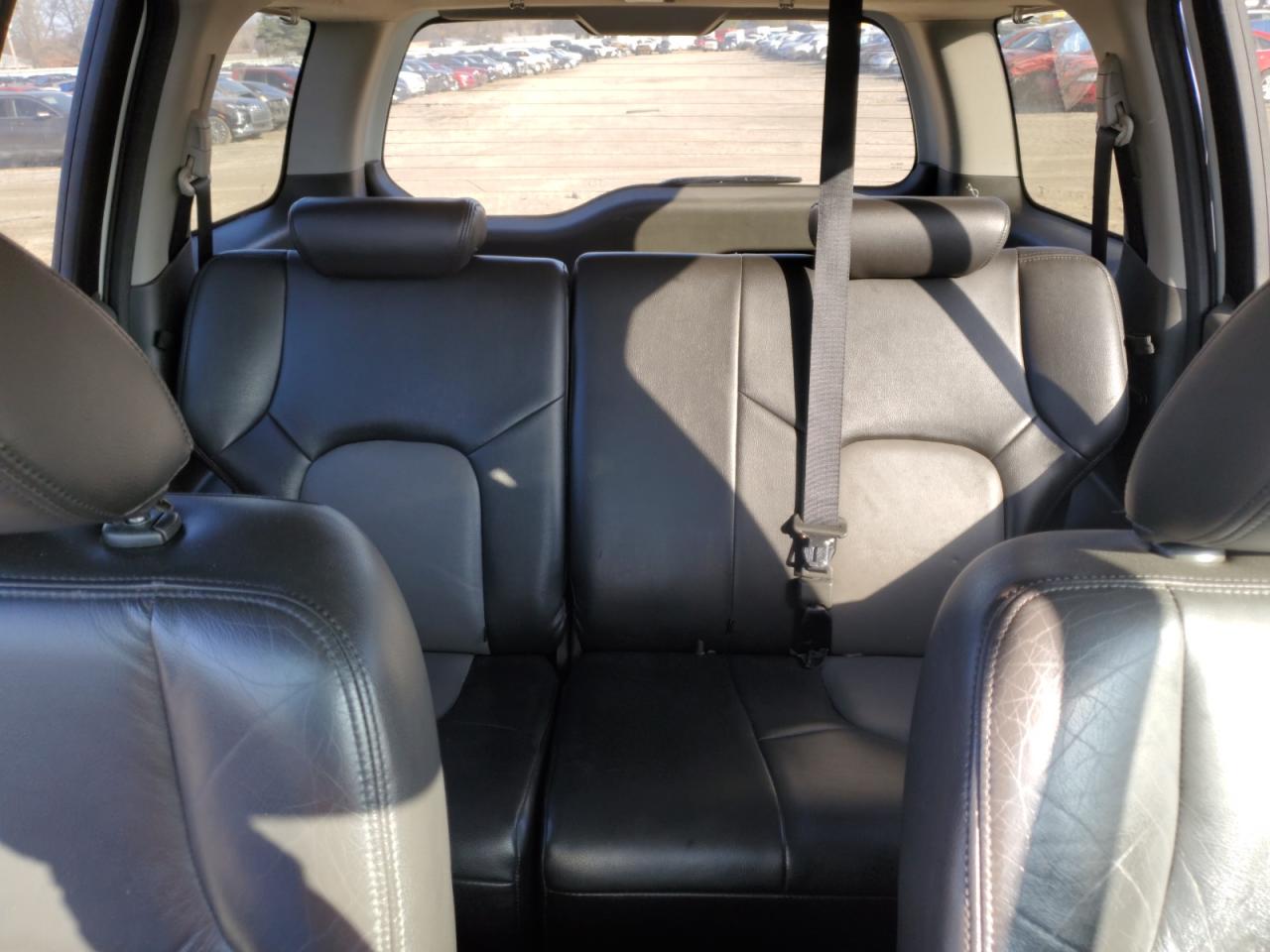 2011 Nissan XTerra - Image 10