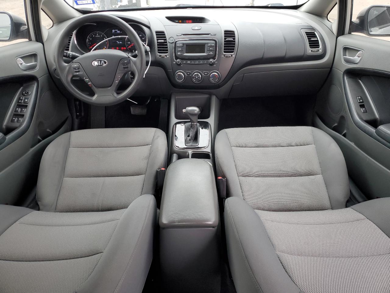 2017 Kia Forte - Image 8