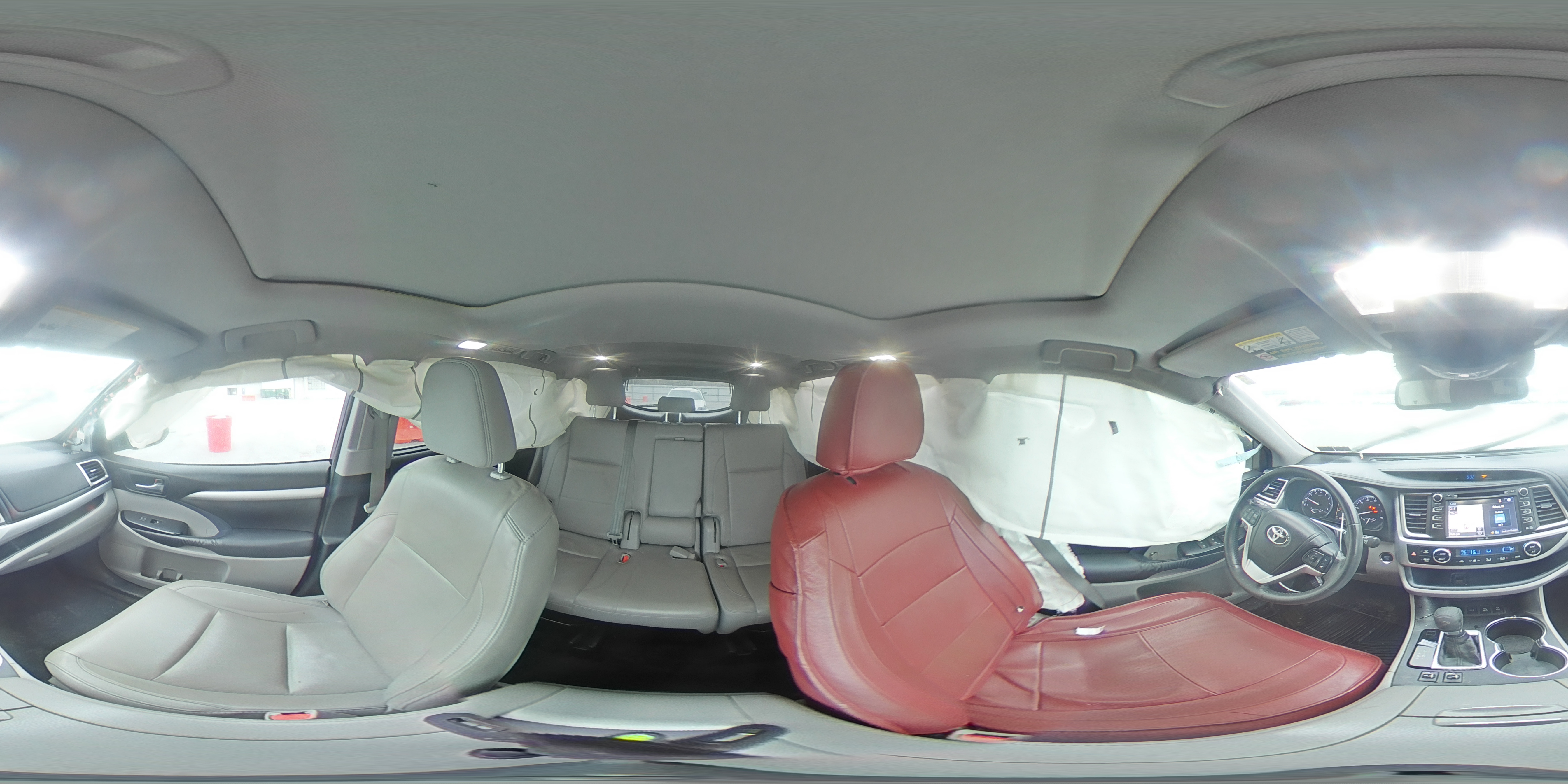 2015 Toyota Highlander - Image 14