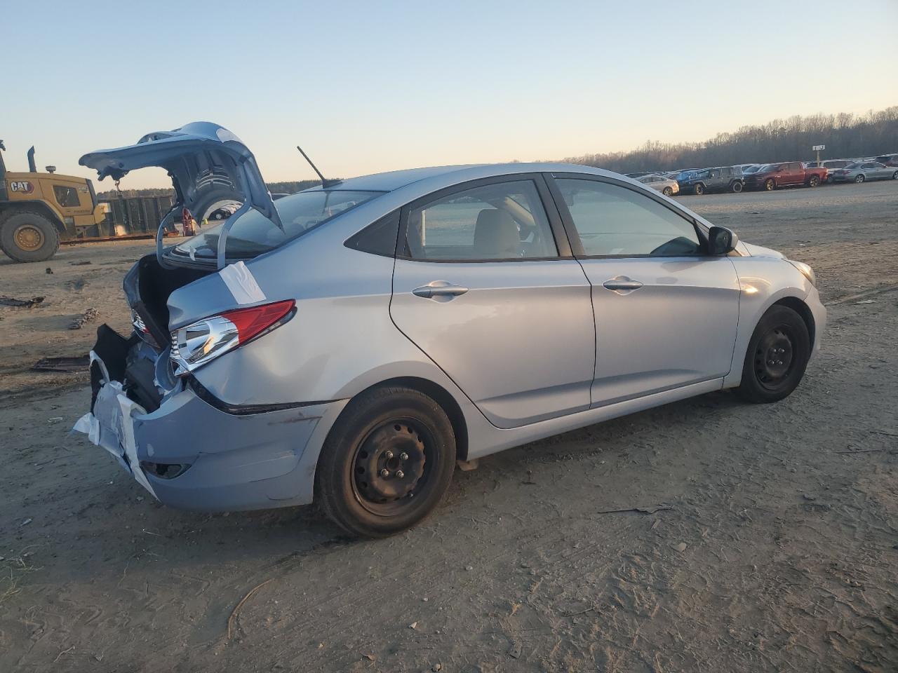 2013 Hyundai Accent - Image 3