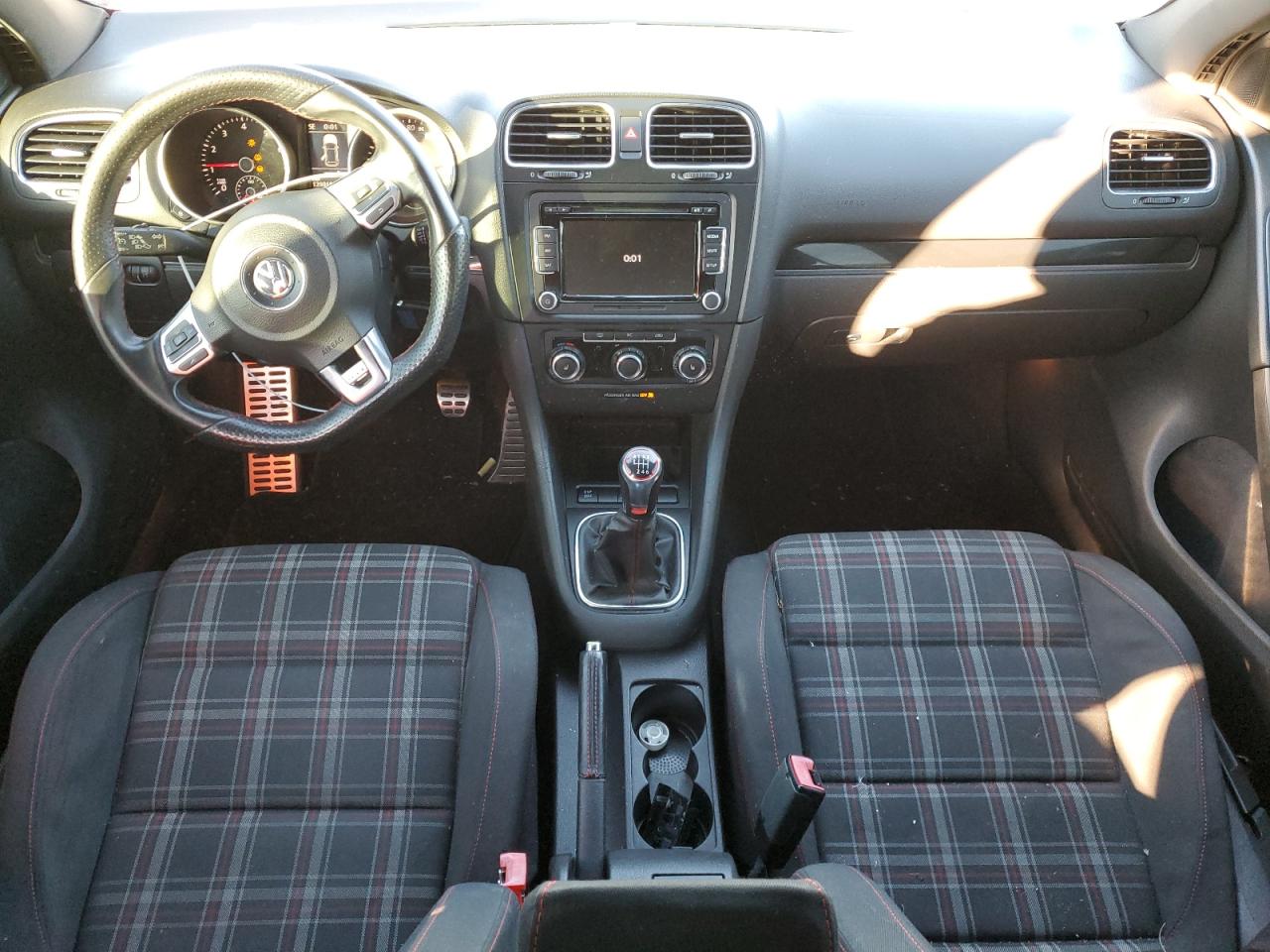 2010 Volkswagen GTI - Image 8