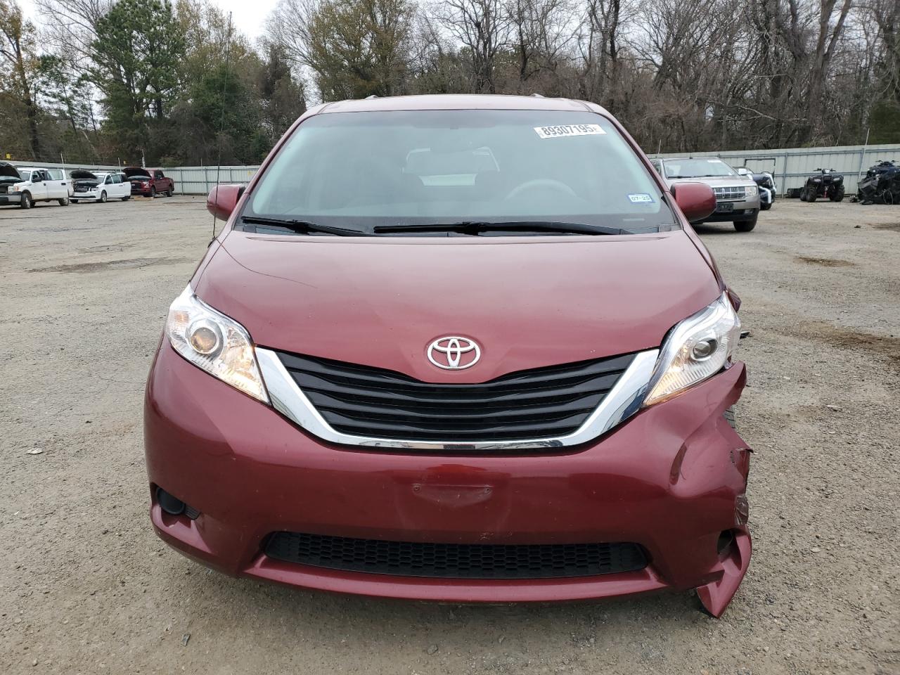 2011 Toyota Sienna - Image 5