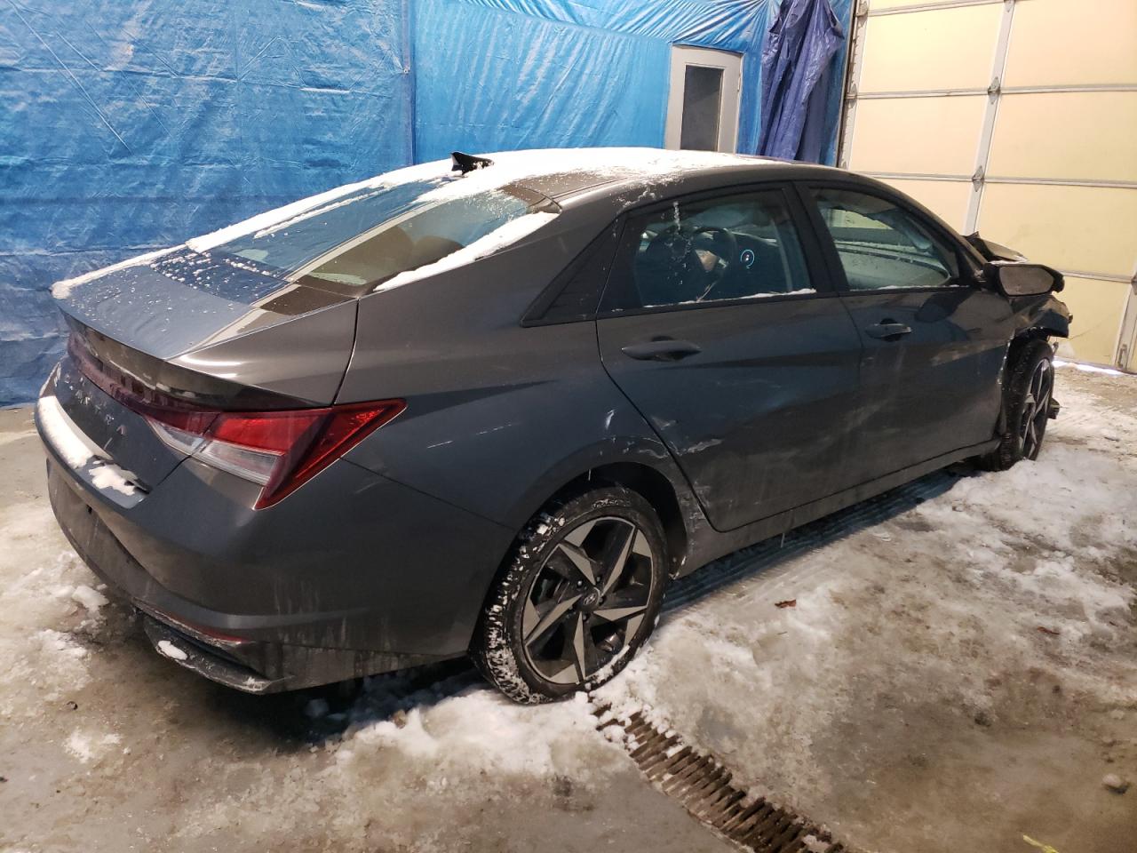 2023 Hyundai Elantra - Image 3