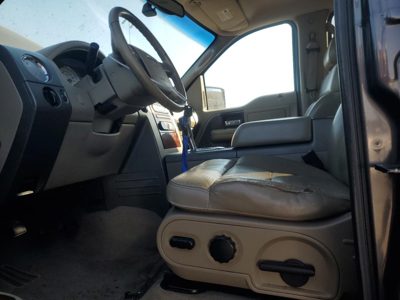2005 Ford F-150 - Image 7