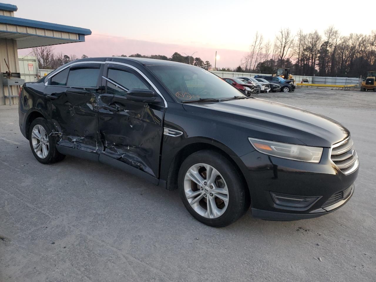 2014 Ford Taurus - Image 4