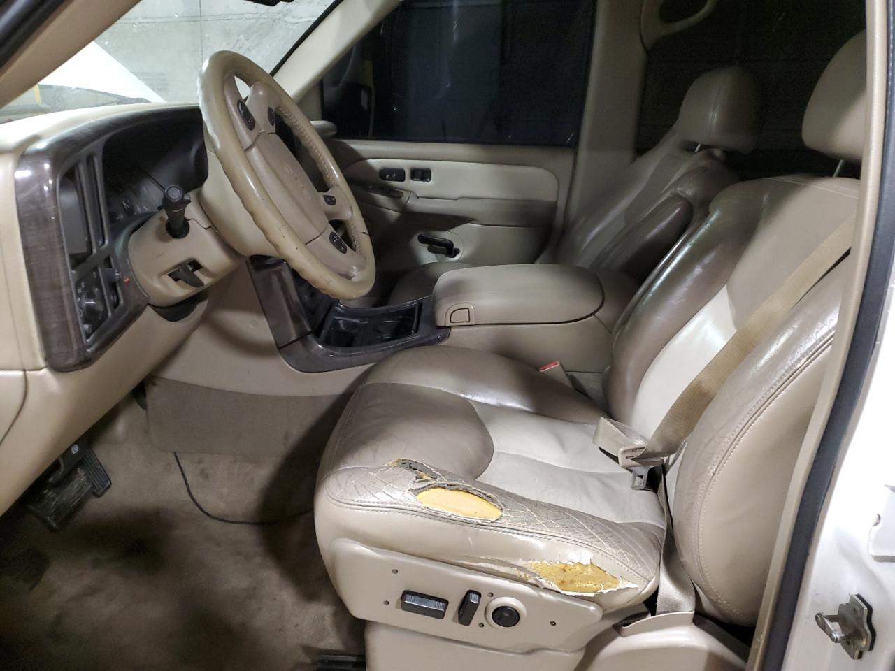 2005 GMC Yukon - Image 7