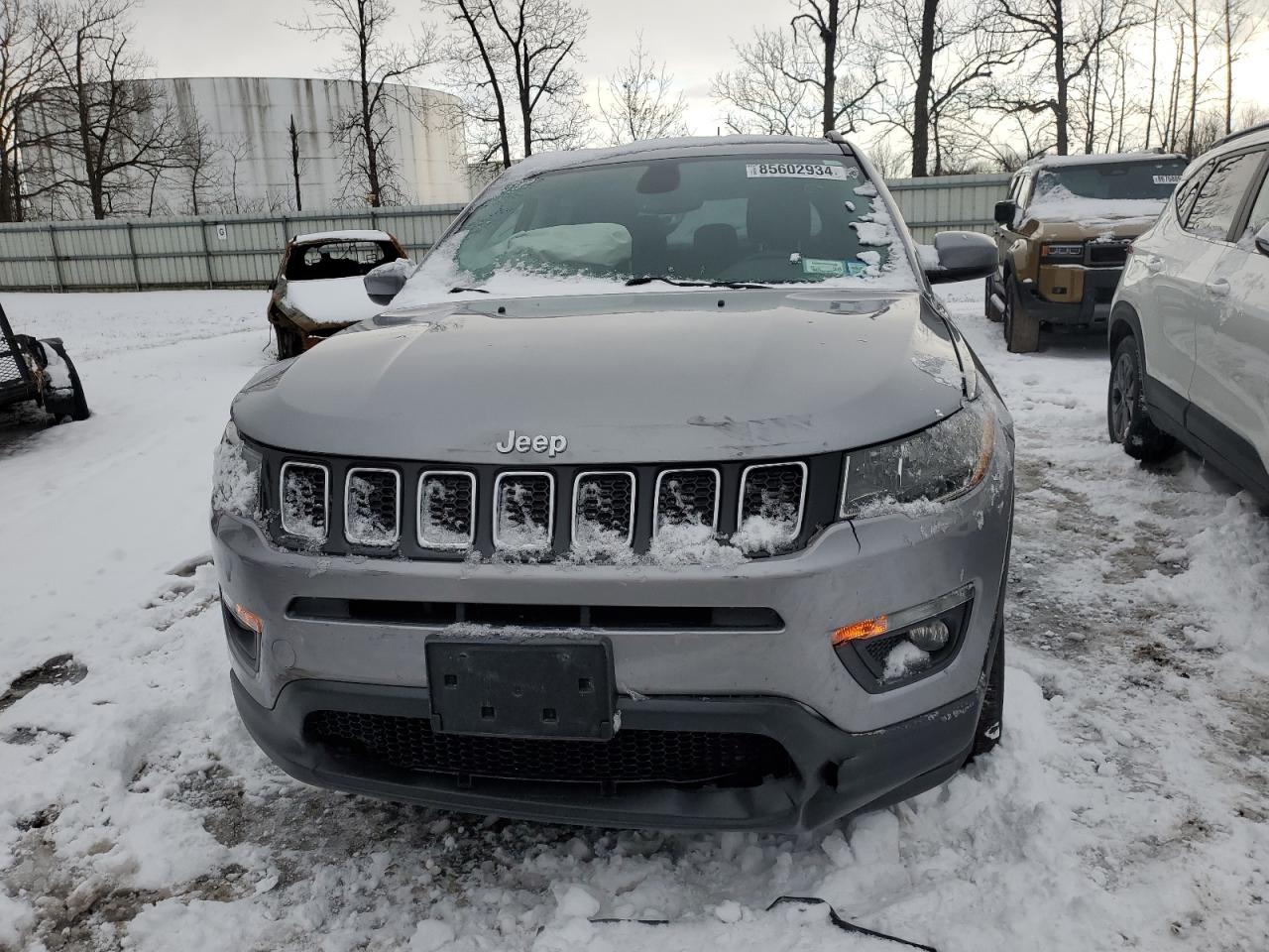 VIN 3C4NJDBB4KT593554 2019 JEEP COMPASS no.5