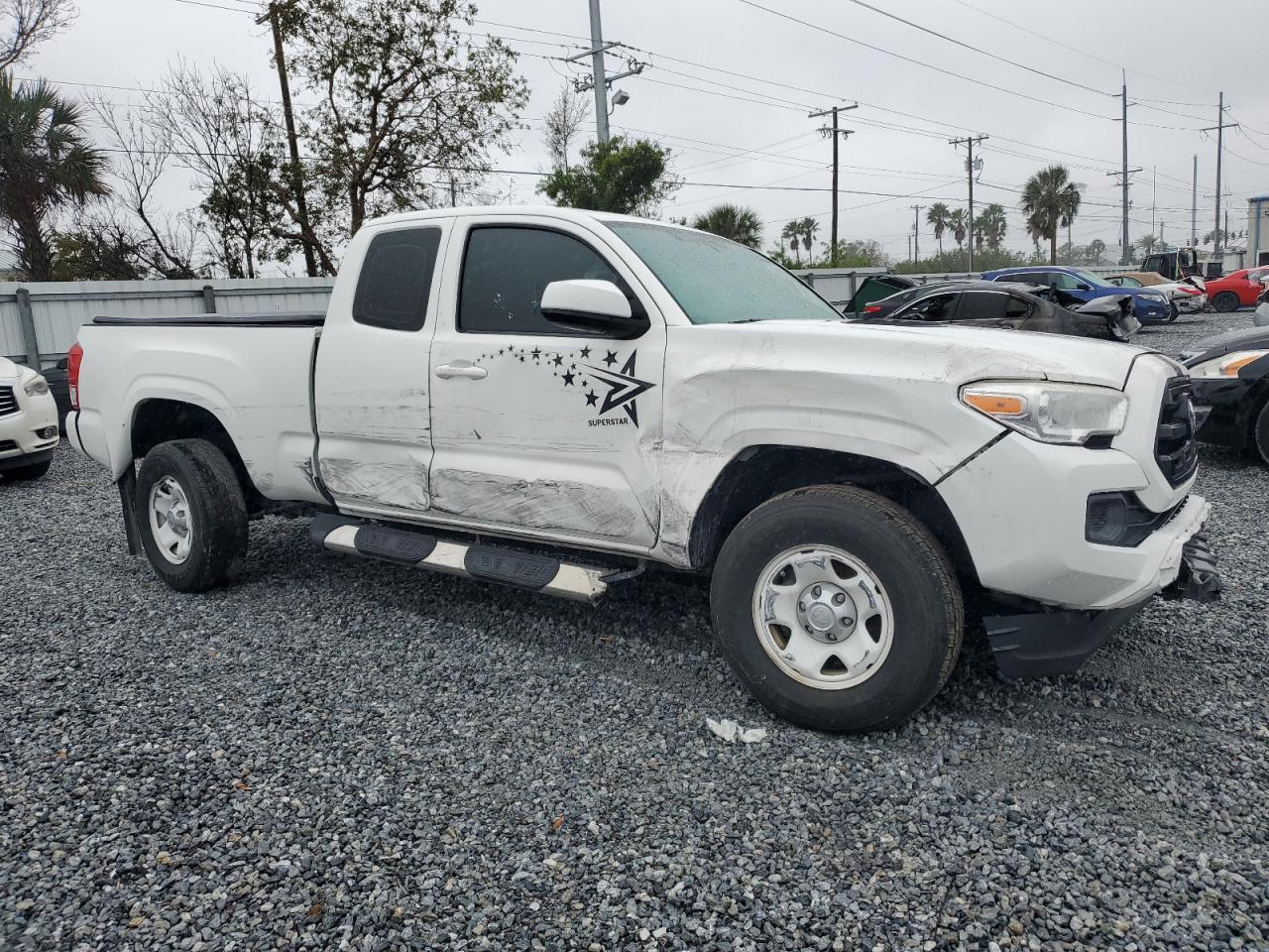 2016 Toyota Tacoma - Image 4