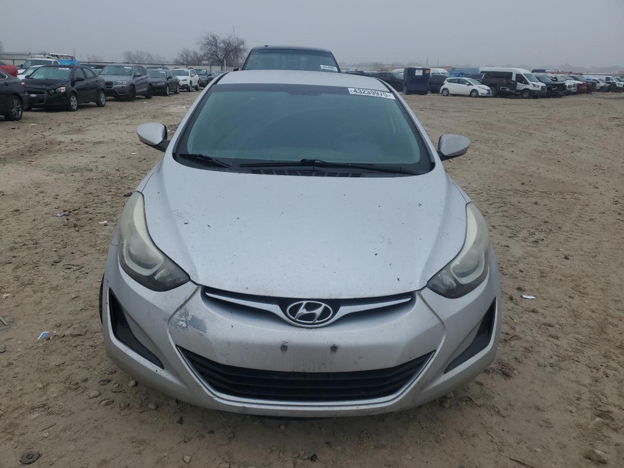 2015 Hyundai Elantra - Image 5