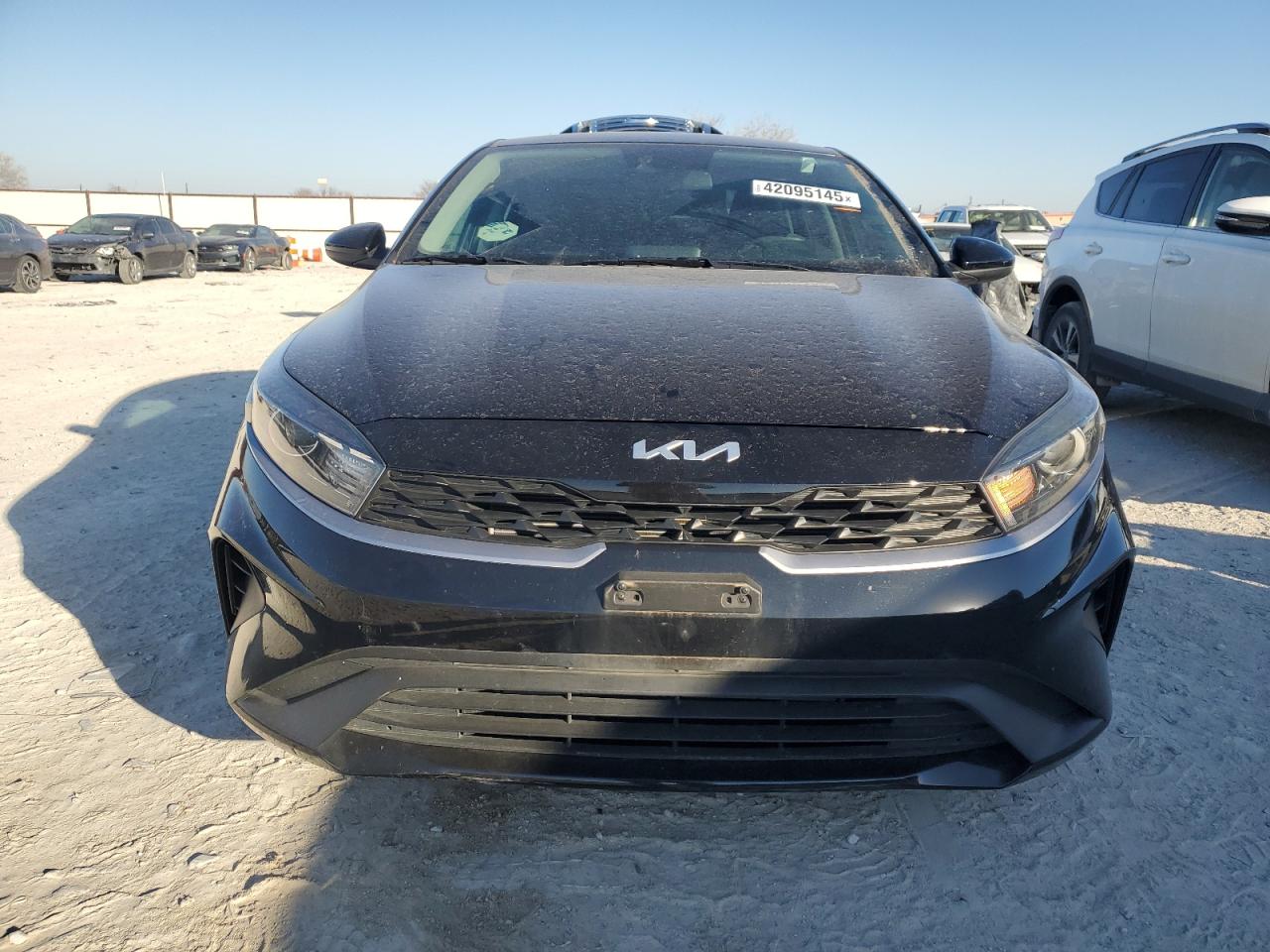 2022 Kia Forte - Image 5