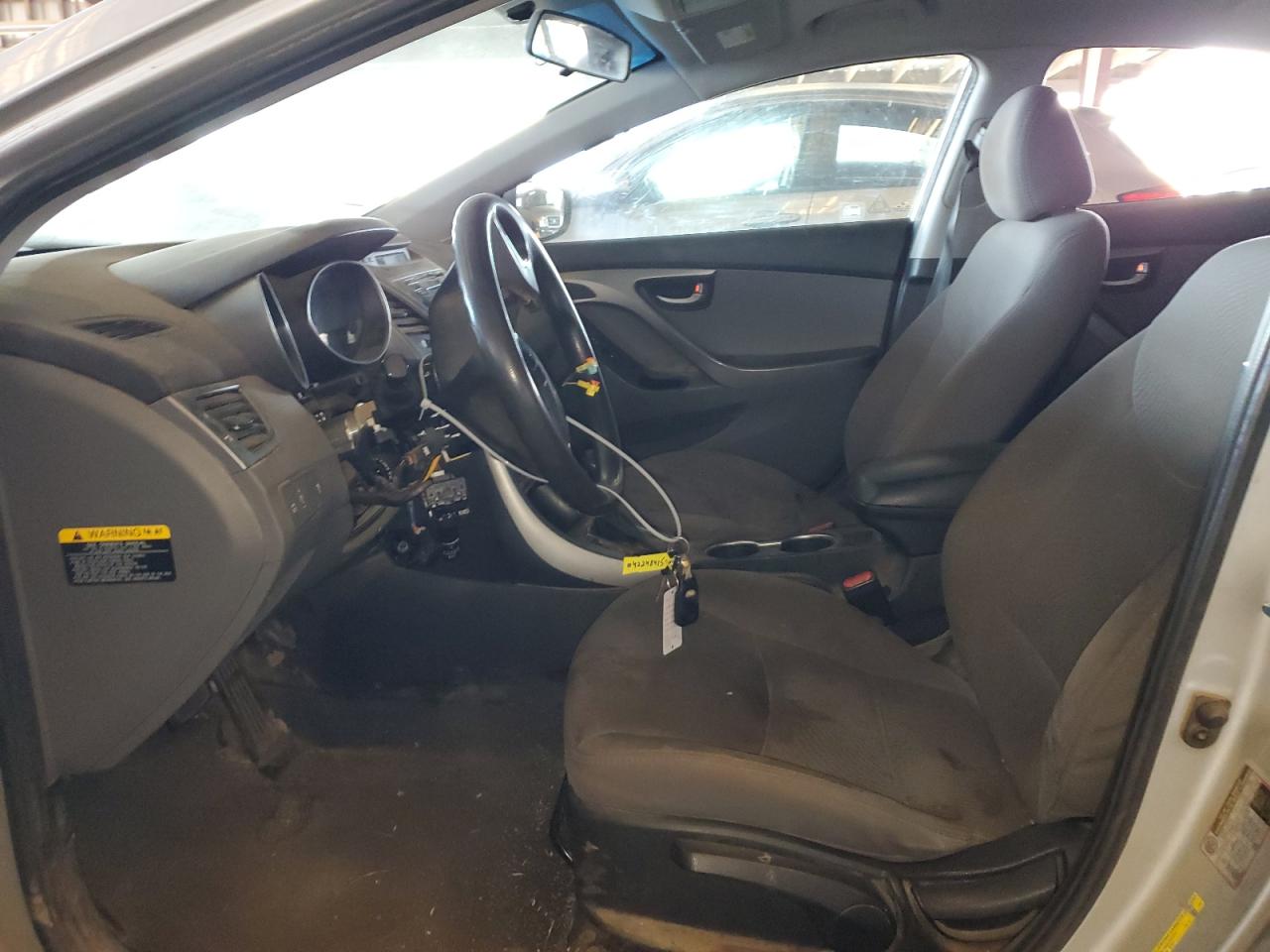 2016 Hyundai Elantra - Image 7