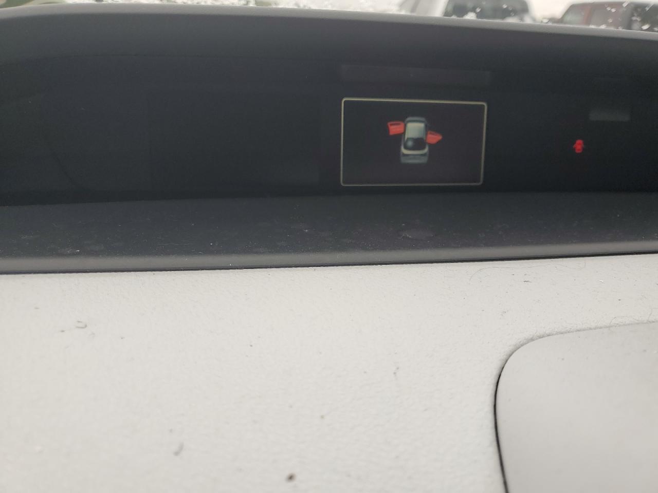 2022 Toyota Prius - Image 9
