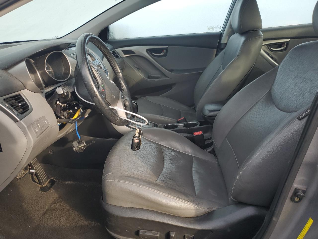 2013 Hyundai Elantra - Image 7