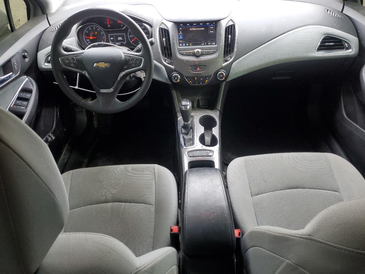 2019 Chevrolet Cruze - Image 8