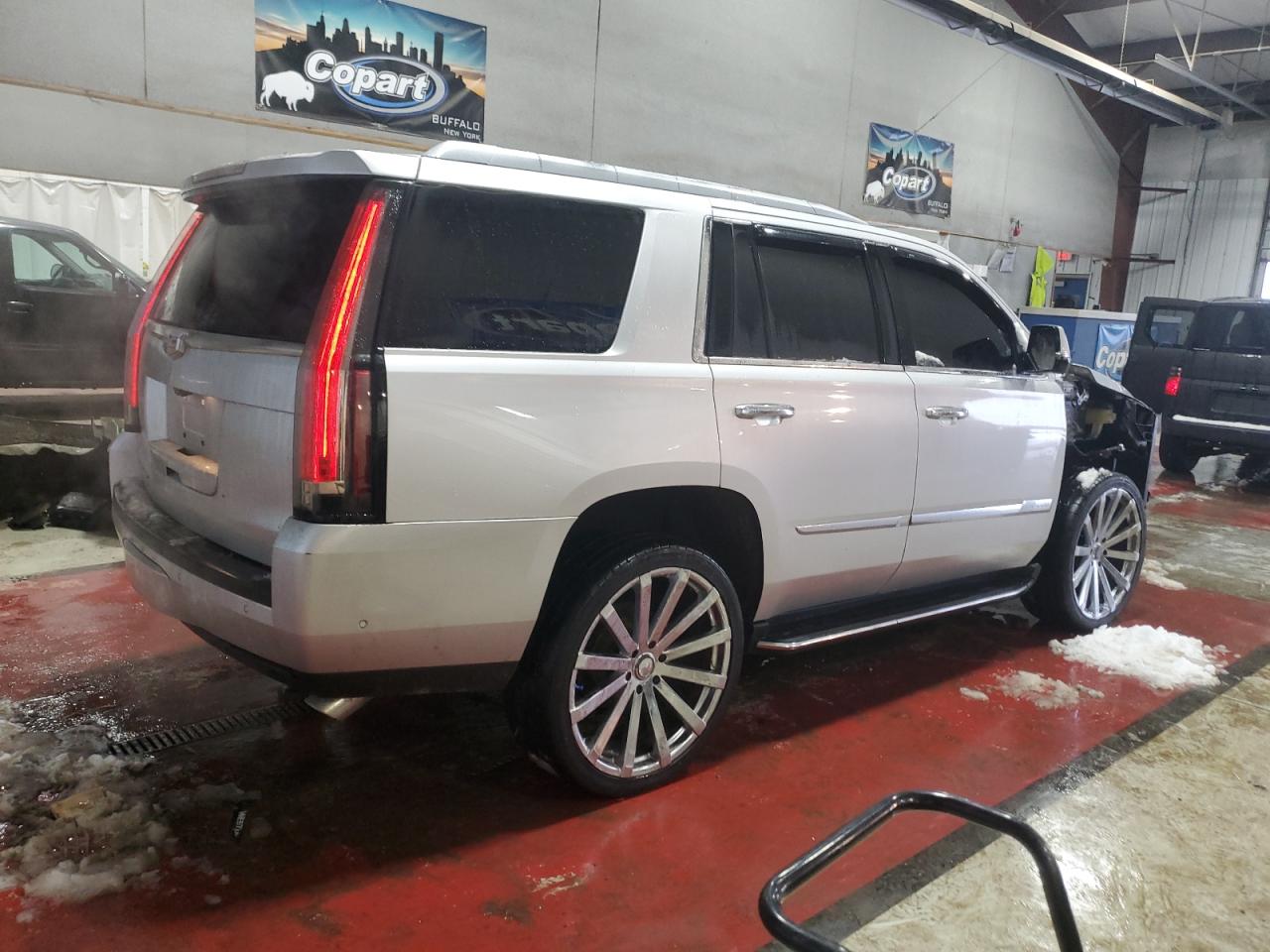 2017 Cadillac Escalade - Image 3