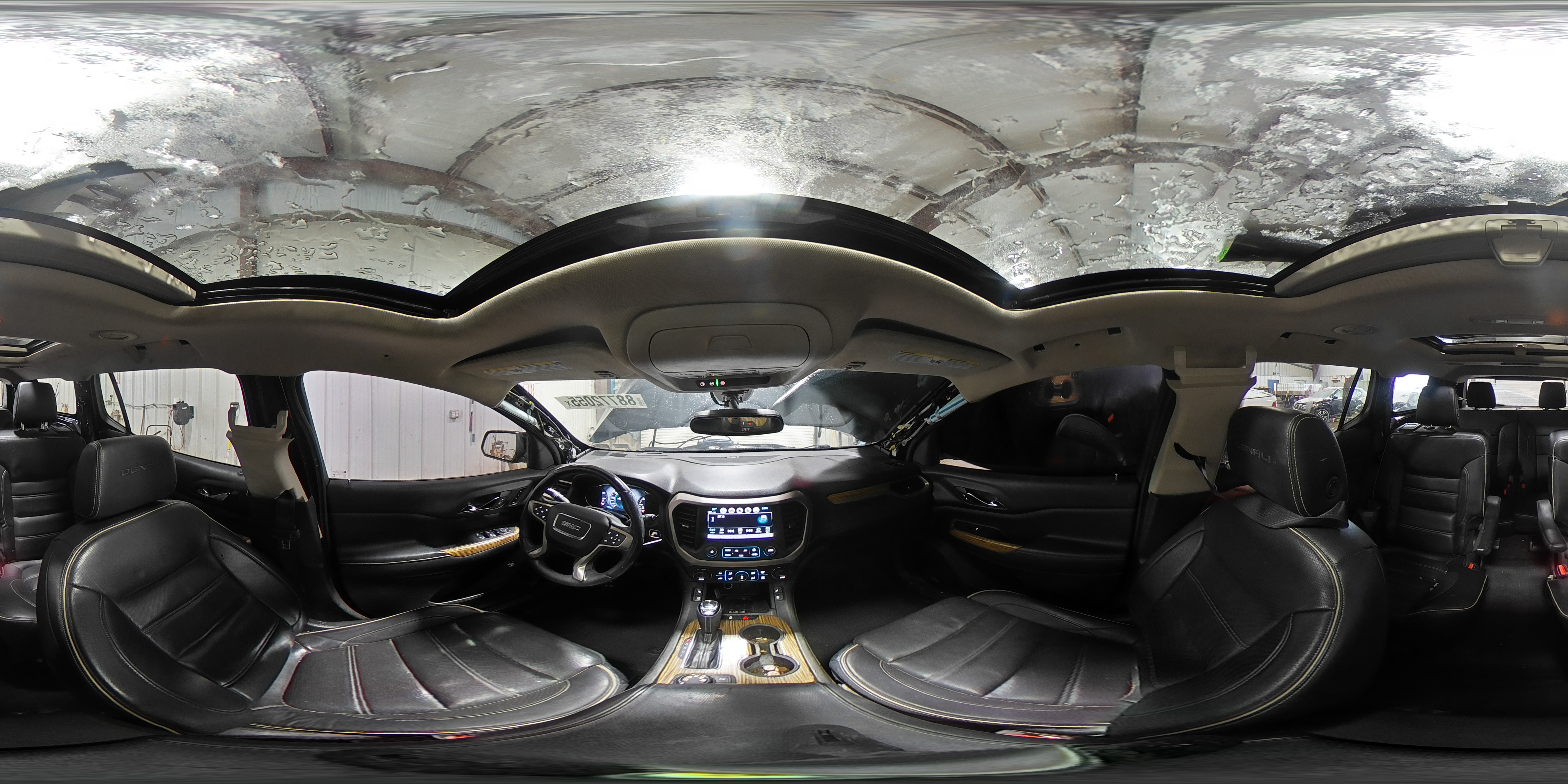 2017 GMC Acadia - Image 13