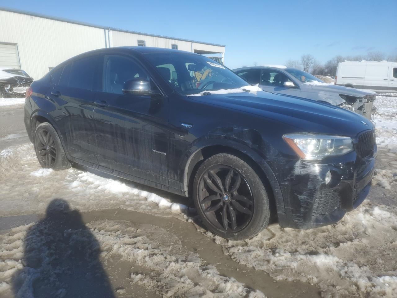 VIN 5UXXW3C51J0T83050 2018 BMW X4 no.4