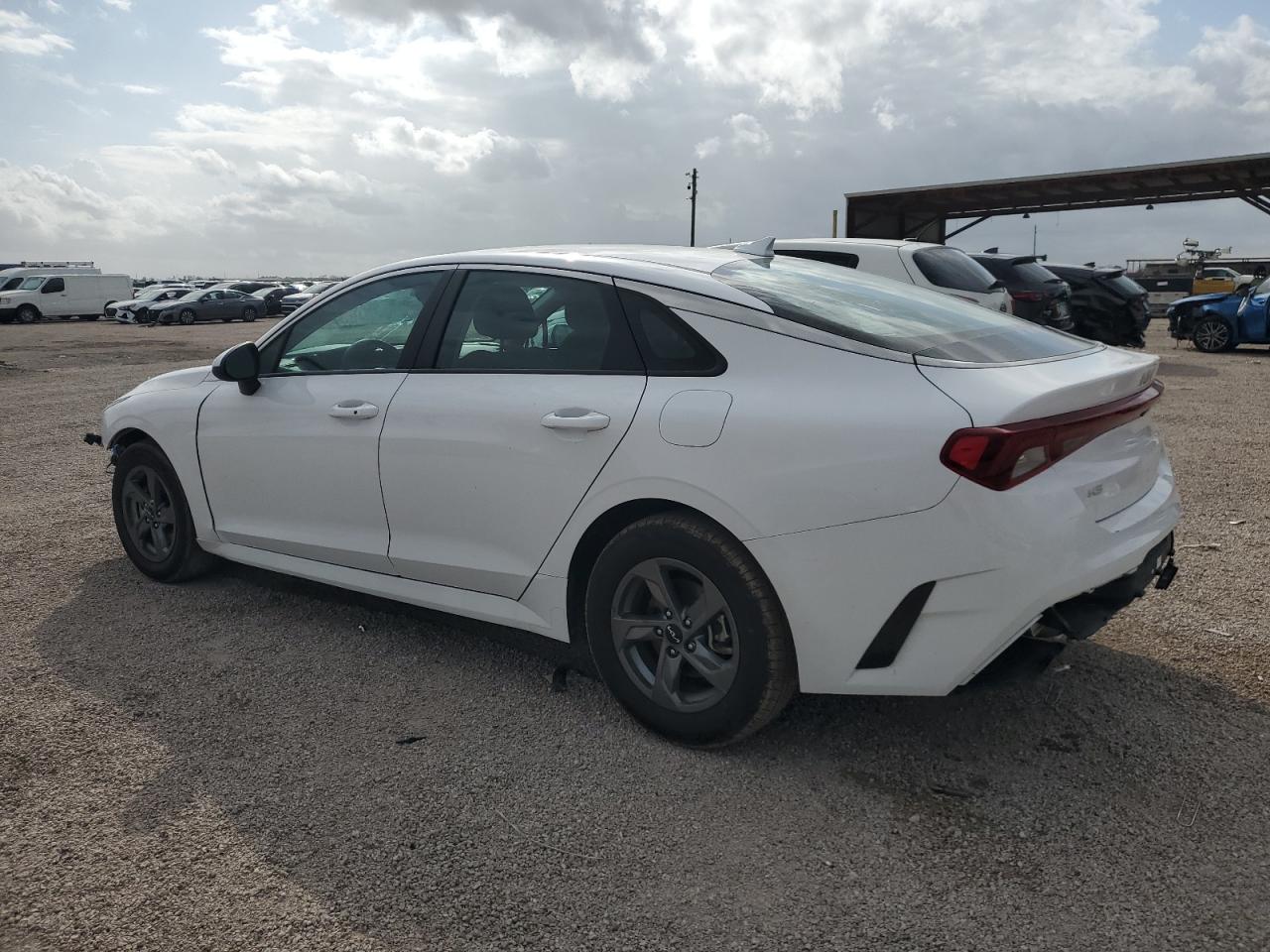 2023 Kia K5 - Image 2