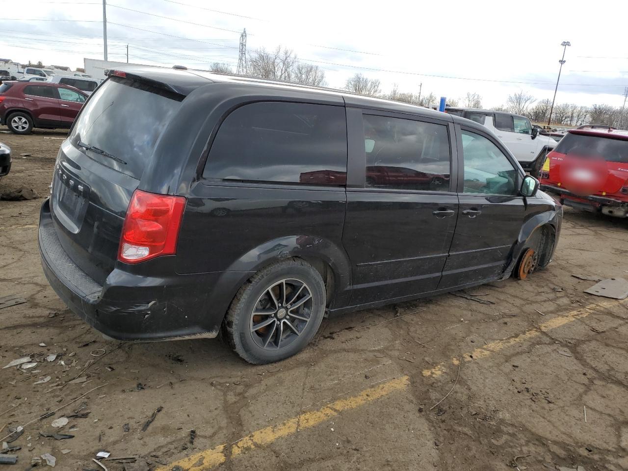 2015 Dodge Caravan - Image 3