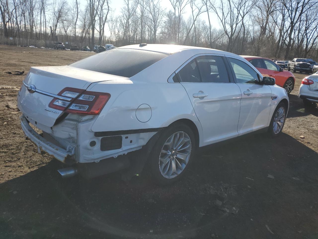 2014 Ford Taurus - Image 3