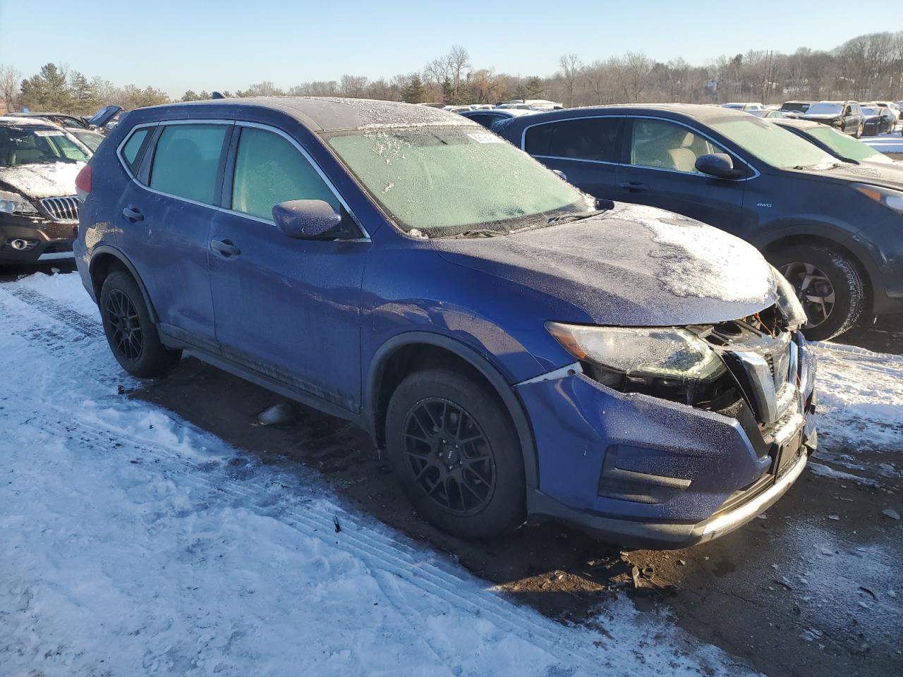 2017 Nissan Rogue - Image 4