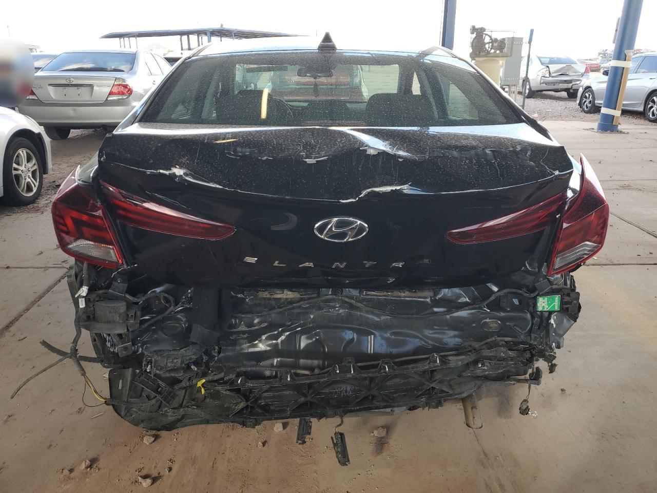 2020 Hyundai Elantra - Image 6