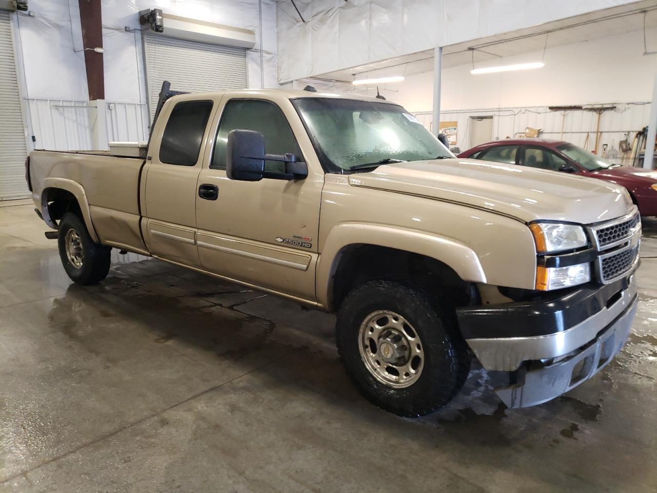 2005 Chevrolet Silverado - Image 4