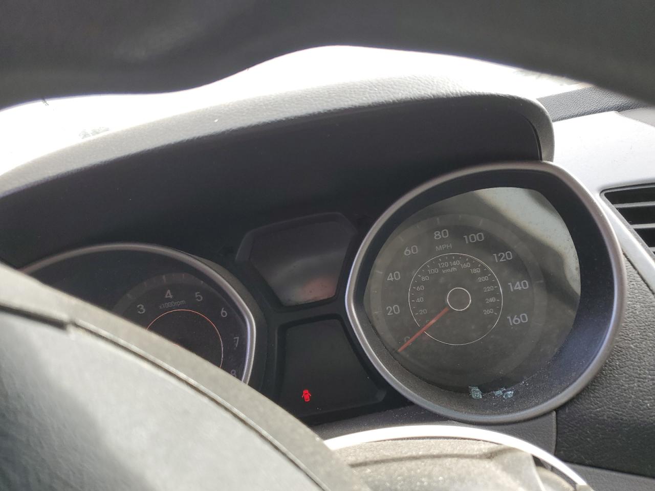 2016 Hyundai Elantra - Image 9