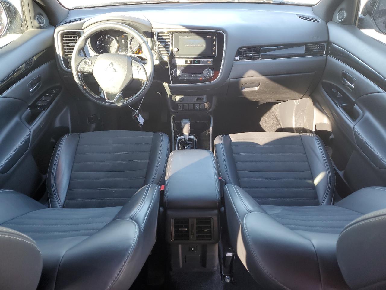 2019 Mitsubishi Outlander - Image 8