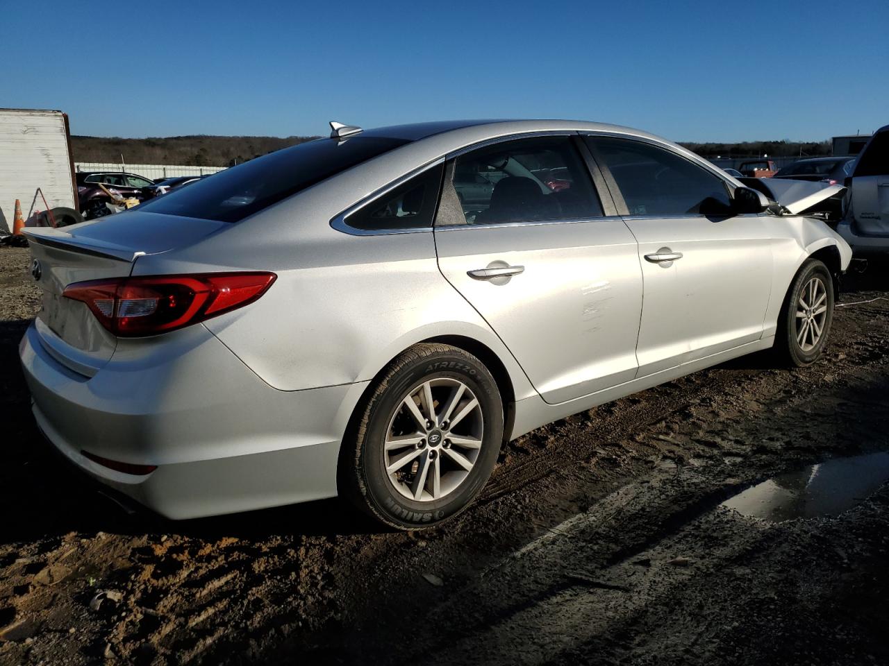 2016 Hyundai Sonata - Image 3
