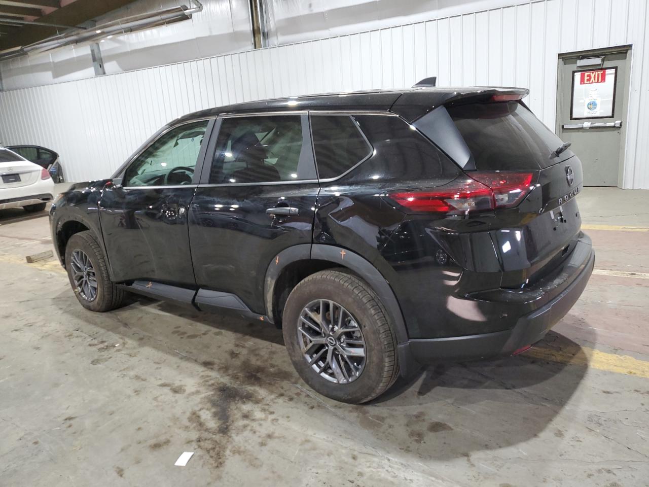 2024 Nissan Rogue - Image 2
