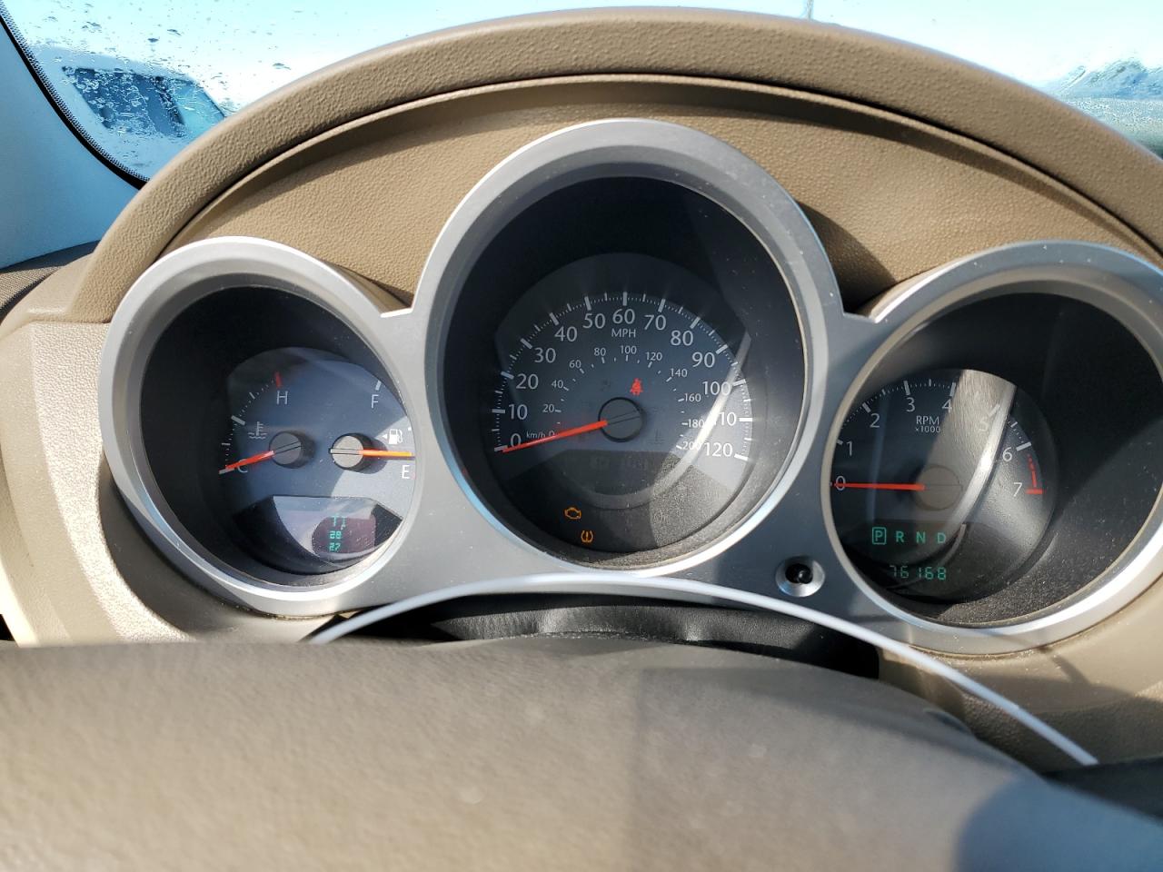 2010 Chrysler Sebring - Image 9