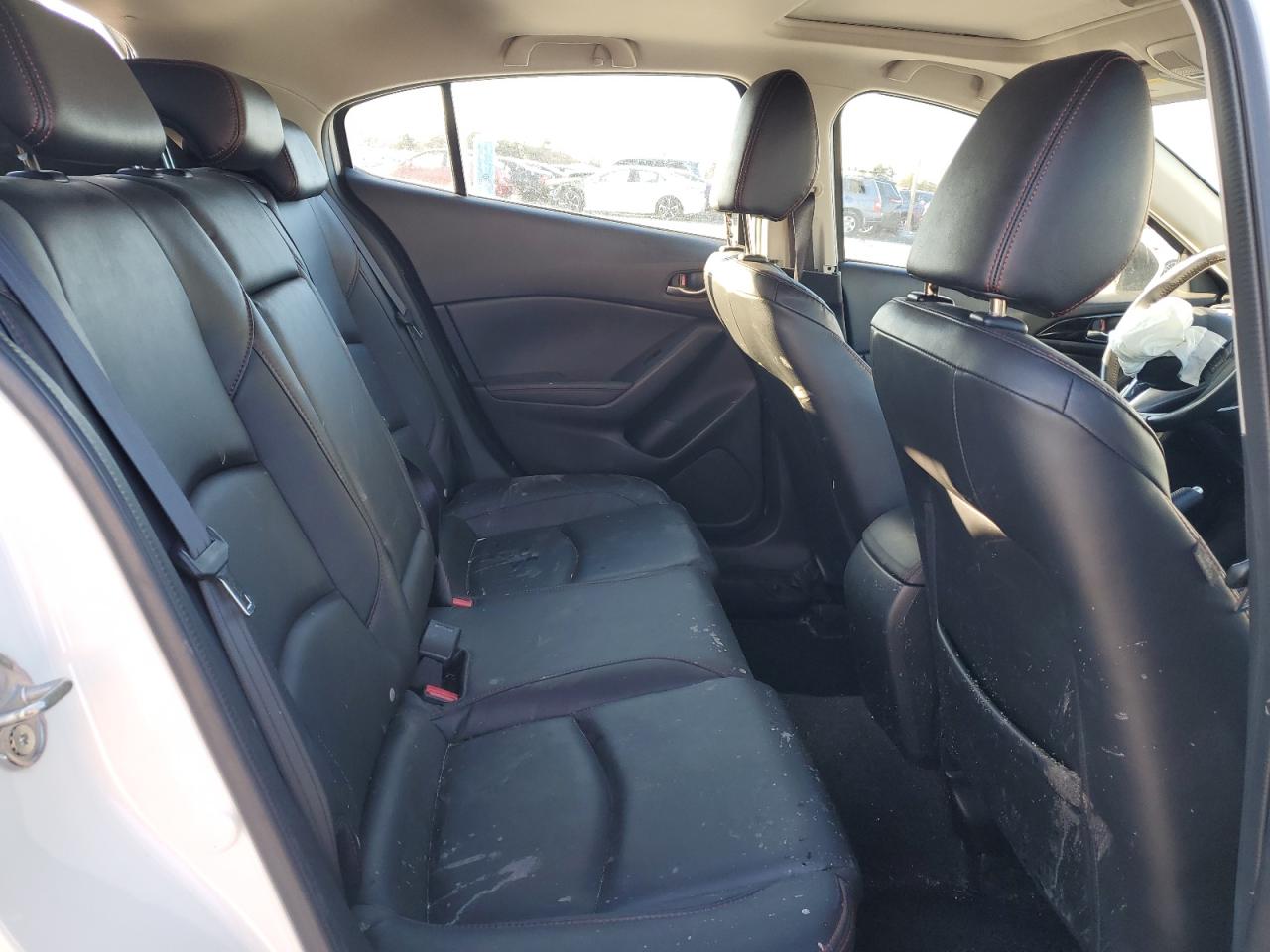2016 Mazda 3 - Image 11