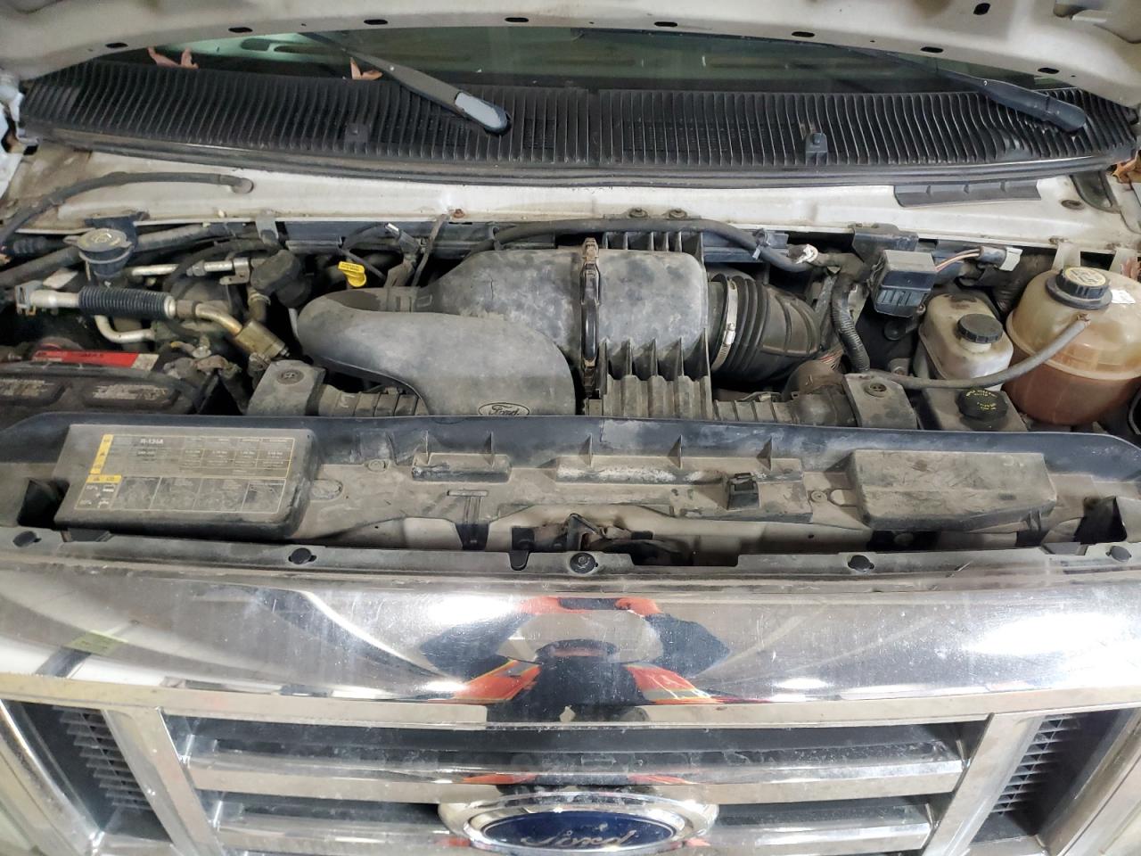 2008 Ford Econoline - Image 12