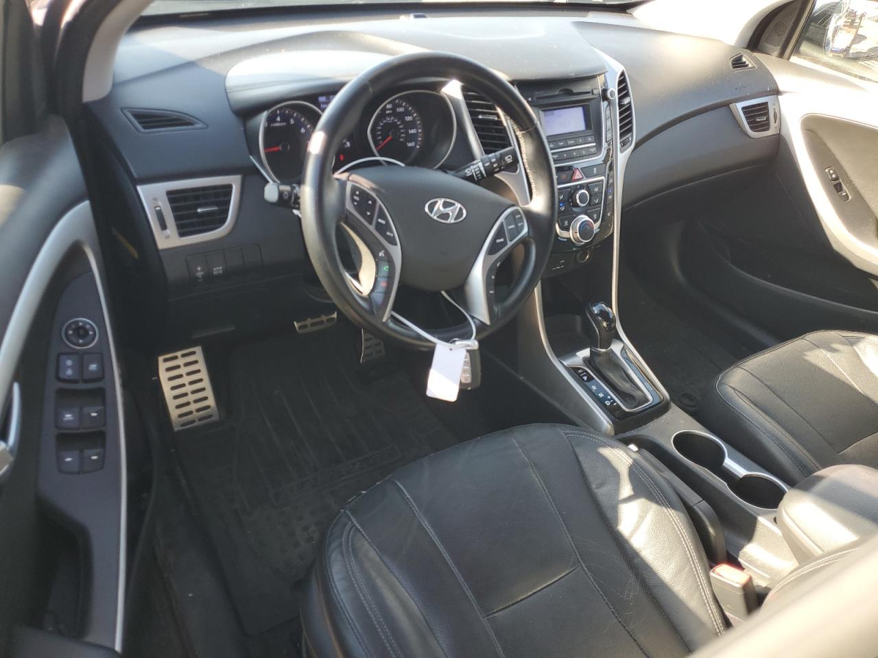 2015 Hyundai Elantra - Image 8