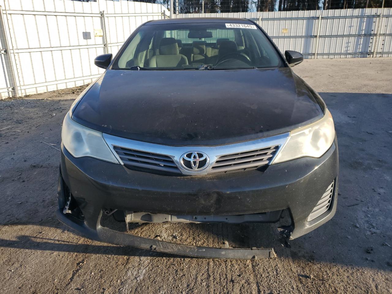 2014 Toyota Camry - Image 5