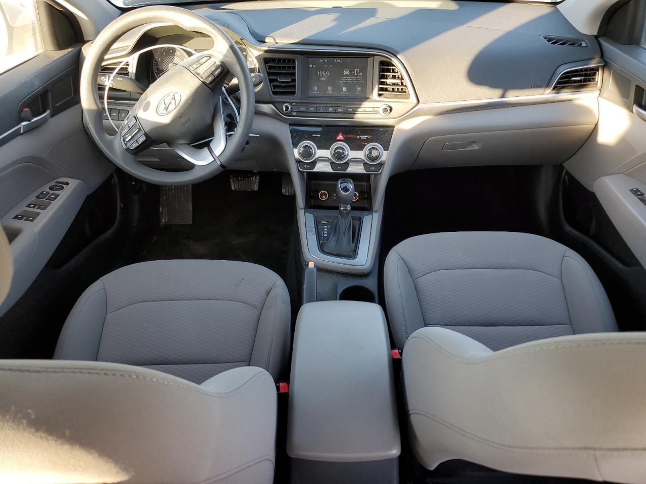 2019 Hyundai Elantra - Image 8