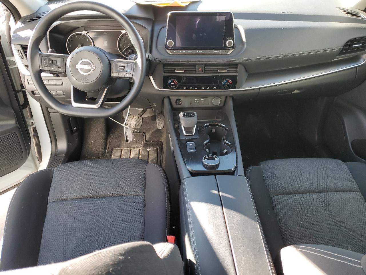 2024 Nissan Rogue - Image 8